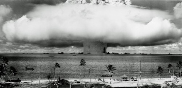 SE PRUEBA LA BOMBA DE HIDROGENO