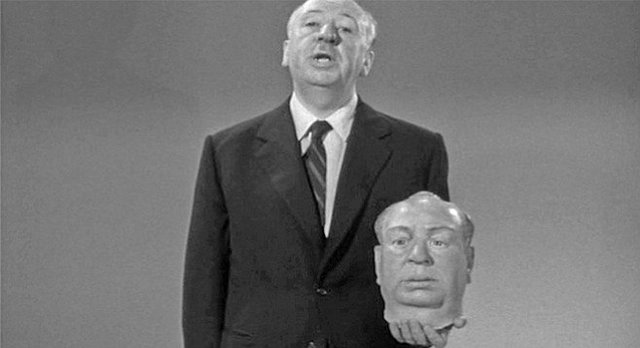 Al inicio de esta década, el mundo empieza a alistarse para la guerra y la industria cinematográfica cumple un papel fundamental en el proceso de preparar a la gente.