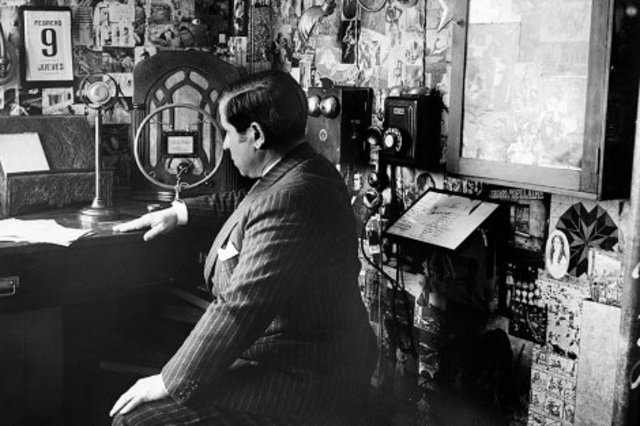 Primera transmisión experimental de Enrrique Susini, desde el teatro coliseo  de la ciudad de Buenos Aires Argentina