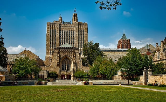 La Universidad de Yale