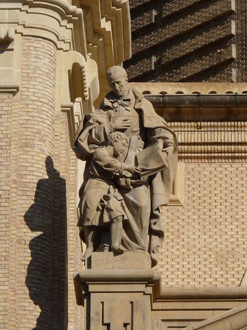 APARICIÓN DE LA EDUCACIÓN PUBLICA