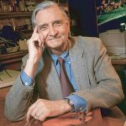 Edward O. Wilson publica su libro Sociobiology: The New Synthesis
