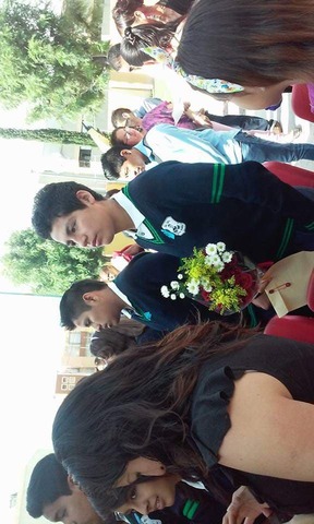 termino la secundaria y entro a la preparatoria