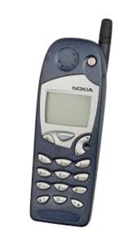 First Phone to Use the internet: Nokia 9000