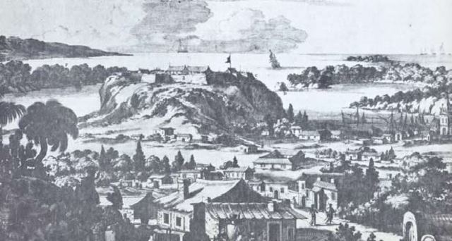 Morelos ordena incendiar Acapulco.