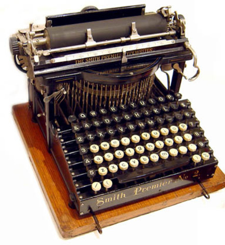 MÁQUINA DE ESCRIBIR