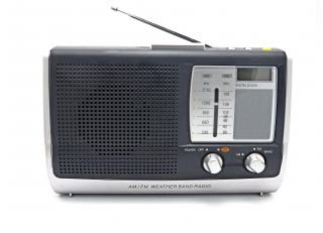 EDUCACIÓN POR RADIO