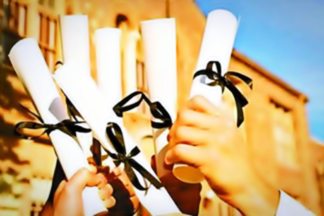 Primeros egresados de informática