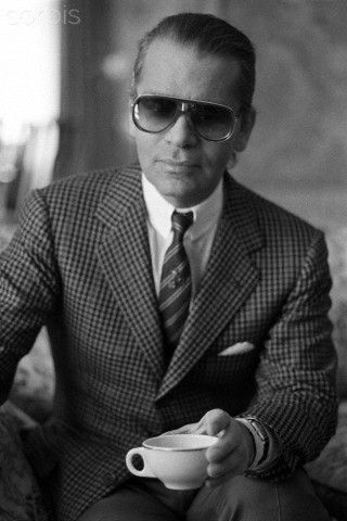KARL LAGERFELD E CHANEL