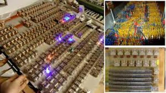 ORDENADOR A BASE DE RELÉS ELECTROMECÁNICOS