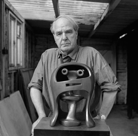 Helmet Head N°2 - Henry MOORE