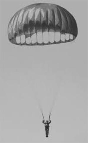 JACQUES GUARNERN INVENTA IL PARACADUTE A FORMA CIRCOLARE