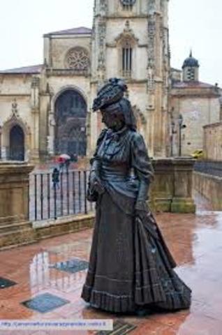 ESTATUA DE ANA OZORES EN OVIEDO
