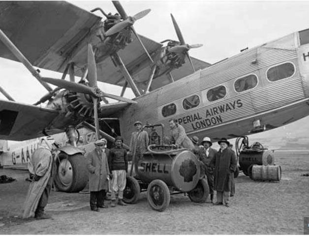 Planes begin carrying passengers between London and Paris