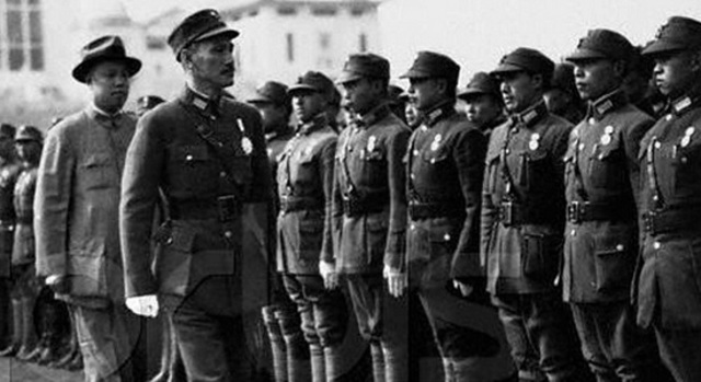 Jiang in control and GMD turns against the comunists