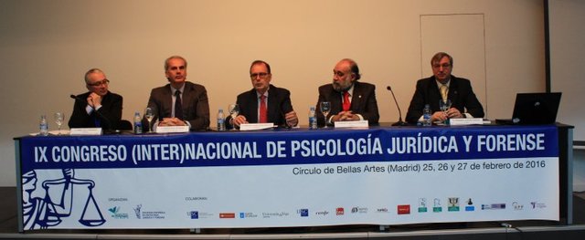 Acontecimientos. La Edad de Oro