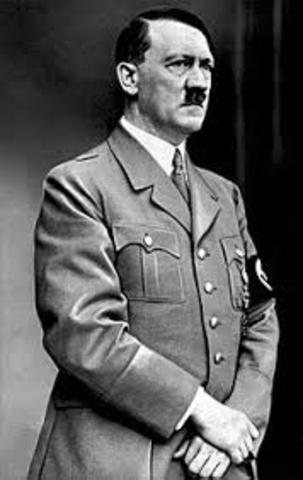 Hitler obtient la nationalité allemande