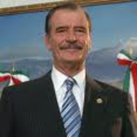 VicenteFox is elected president of Mexico