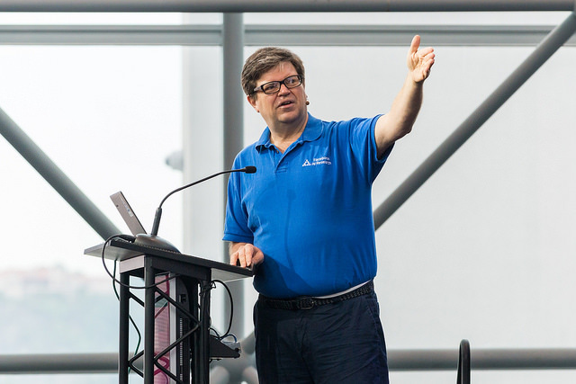 " Backpropagation Applied to Handwritten Zip Code Recognition "