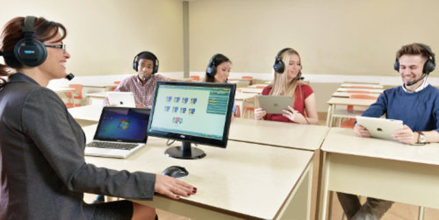 Laboratorios de Idiomas