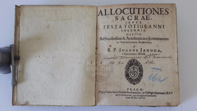 Latin as a not oficial language for schools