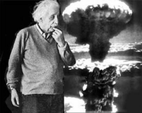 Einstein da el secreto de la bomba átomica