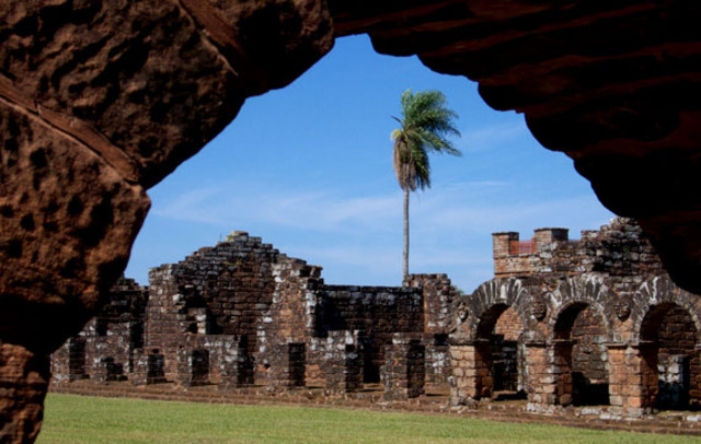 Jesuit state of Paraguay is established.