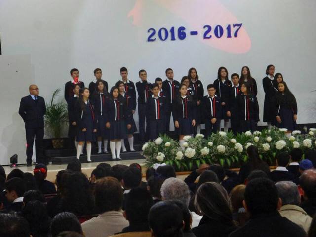 Termine la secundaria.