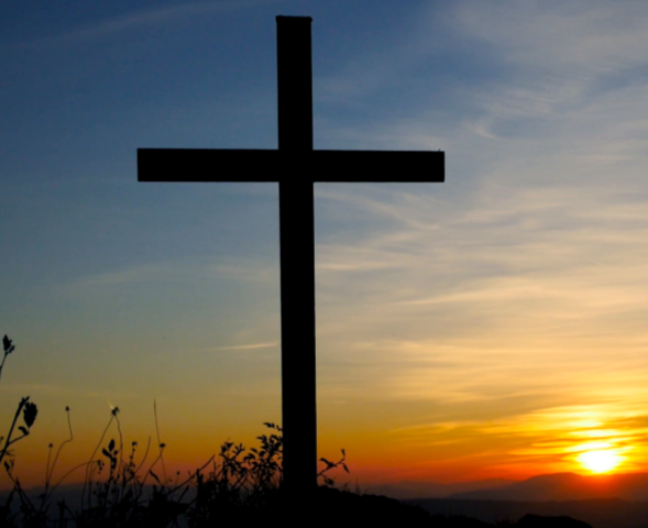 Constantine takes the sign of the Christian cross in battle (on sheilds)