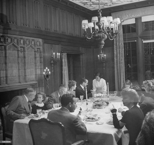 Nemzetközi Politikai Viszonyok születése