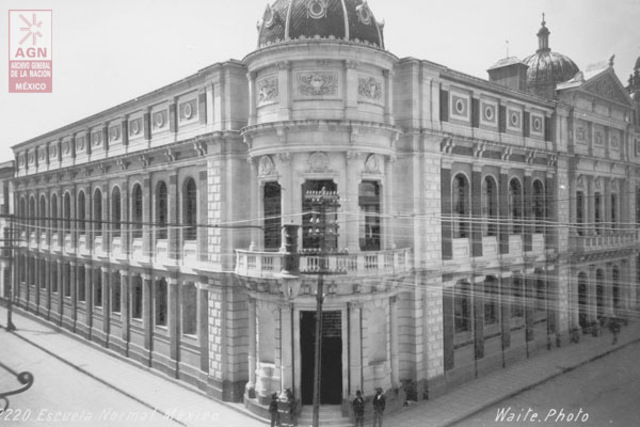 CREACIÓN DE INSTITUCIONES DE ESTUDIOS SUPERIORES.