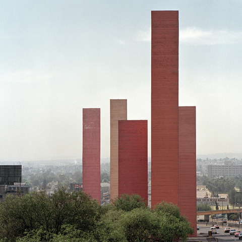 TORRES EN CIUDAD SATELITE (1957)