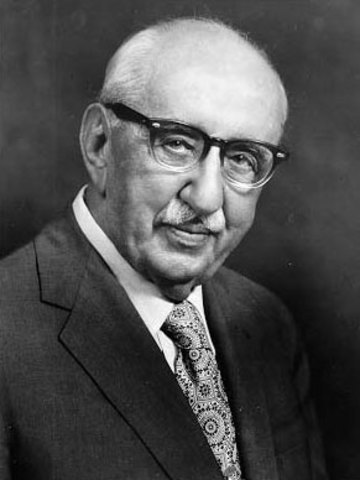 Primer sistema de electroencefalógrafo comercial