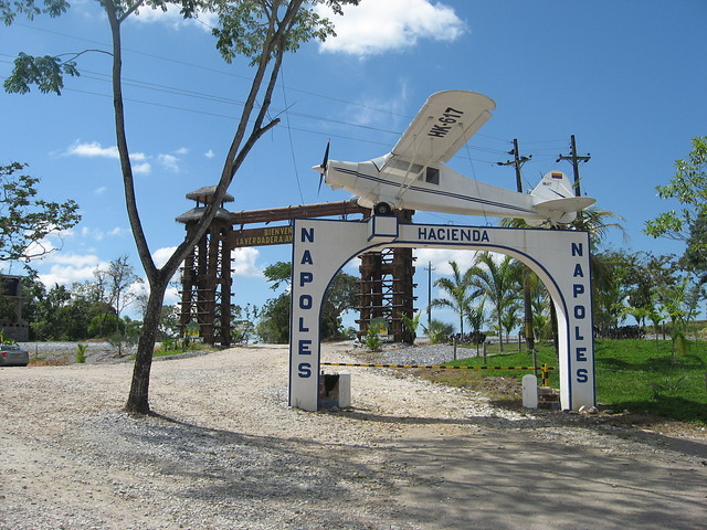 CDM & CDC; Ataque a hacienda Nápoles.