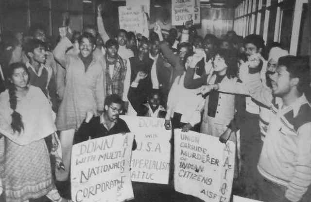 Gandhi Launches A Noncooperation Campaign