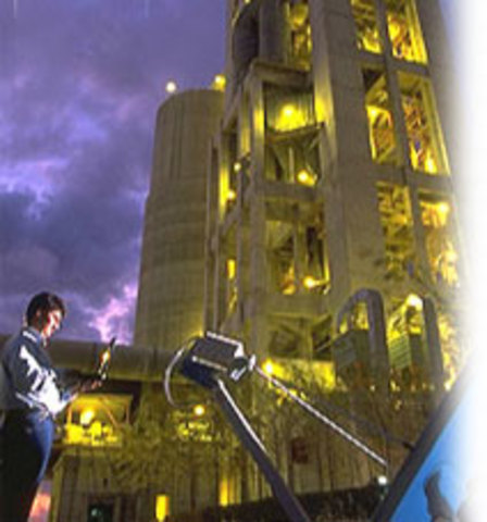 Adquisición de Cementos Anahuac y creación de su sistema satelital