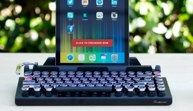 qwerkywriter, una máquina de escribir- 2015