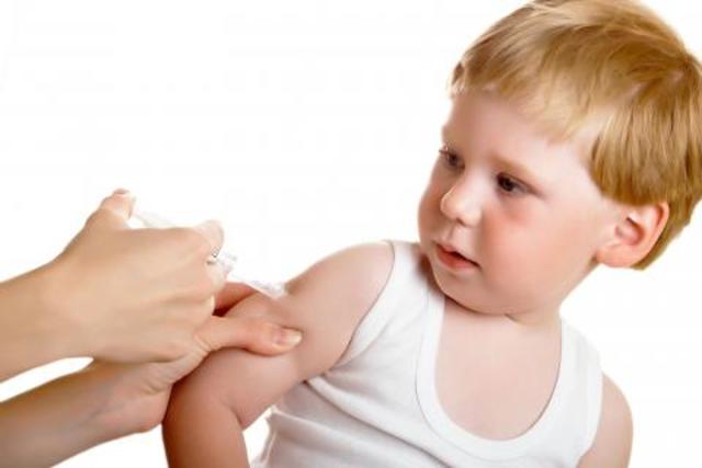 Comisión mundial certifica la erradicación de la poliomielitis en todo el mundo.