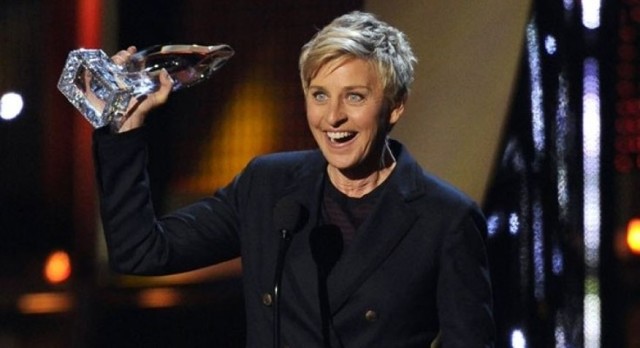 Ellen Winning an Award