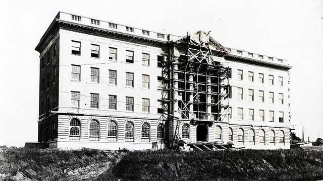 The medical school moves to 39th and Rainbow