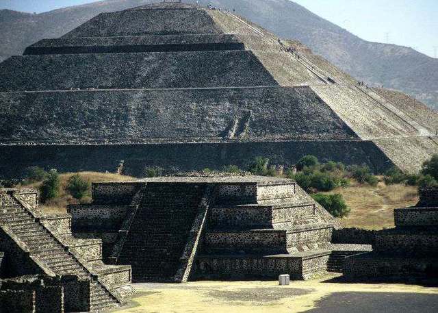 1800 a. C. Los asentamientos mayas