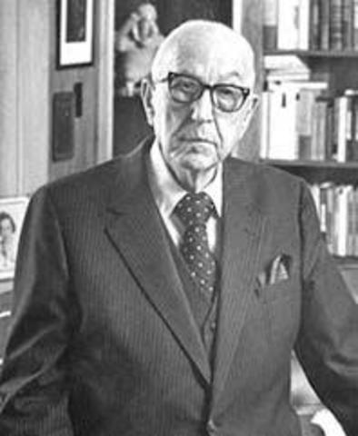 Karl Menninger, MD receives Presidential Medal of Freedom