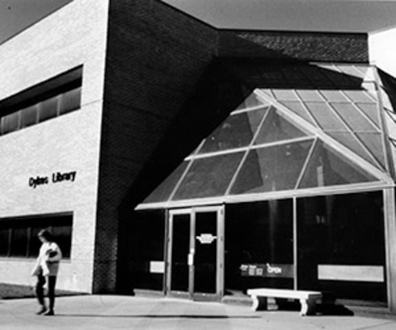 Archie Dykes library opens at KUMC