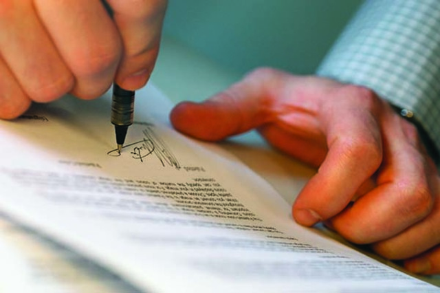 Aprobacion de la ley 23.492 conocida como punto final