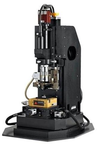 Se inventa el microscopio de fuerza atómica.