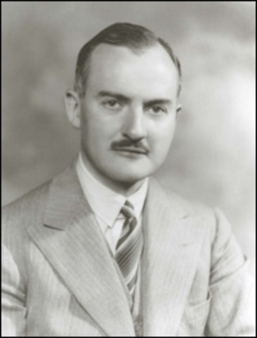 Got married with Max Mallawan