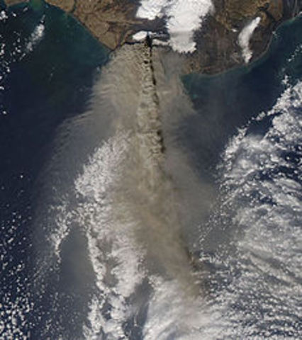 Erupción del volcán Eyjafjalla en Islandia