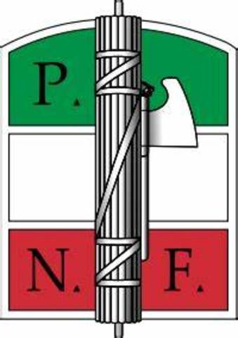 Mussolini funda Fasci Italiani di Combattimento.