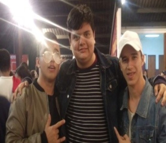 CON MIS CANTANTES FAVORITOS