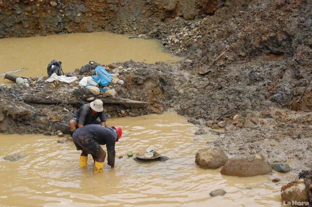 MINERÍA ILEGAL